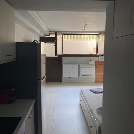 אתונה Minimalist Studio Behind Hilton Hotel מראה חיצוני תמונה