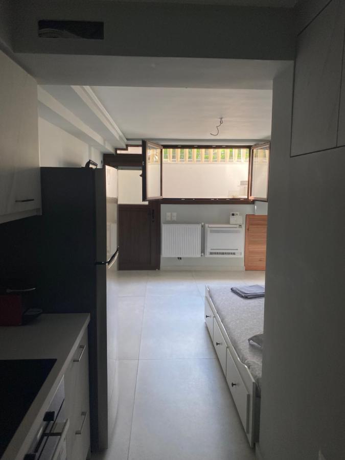 אתונה Minimalist Studio Behind Hilton Hotel מראה חיצוני תמונה